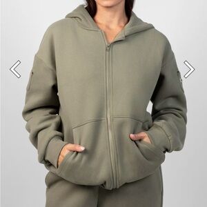 **REDUCED** Comfrt Travel Essentials Zip Hoodie XL Moss Green NWOT